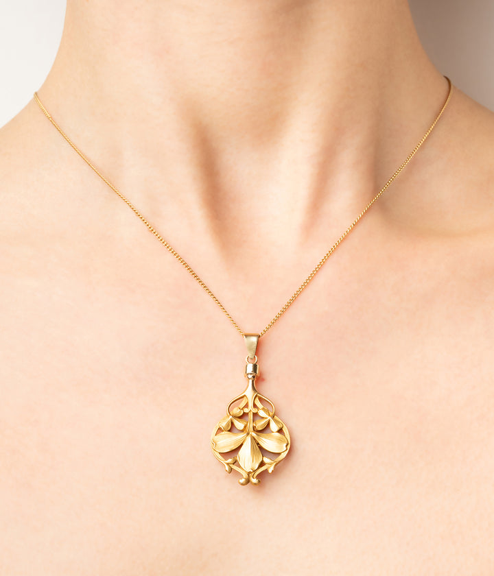 Pendentif-Art-nouveau-or-Oni-Caillou-Paris