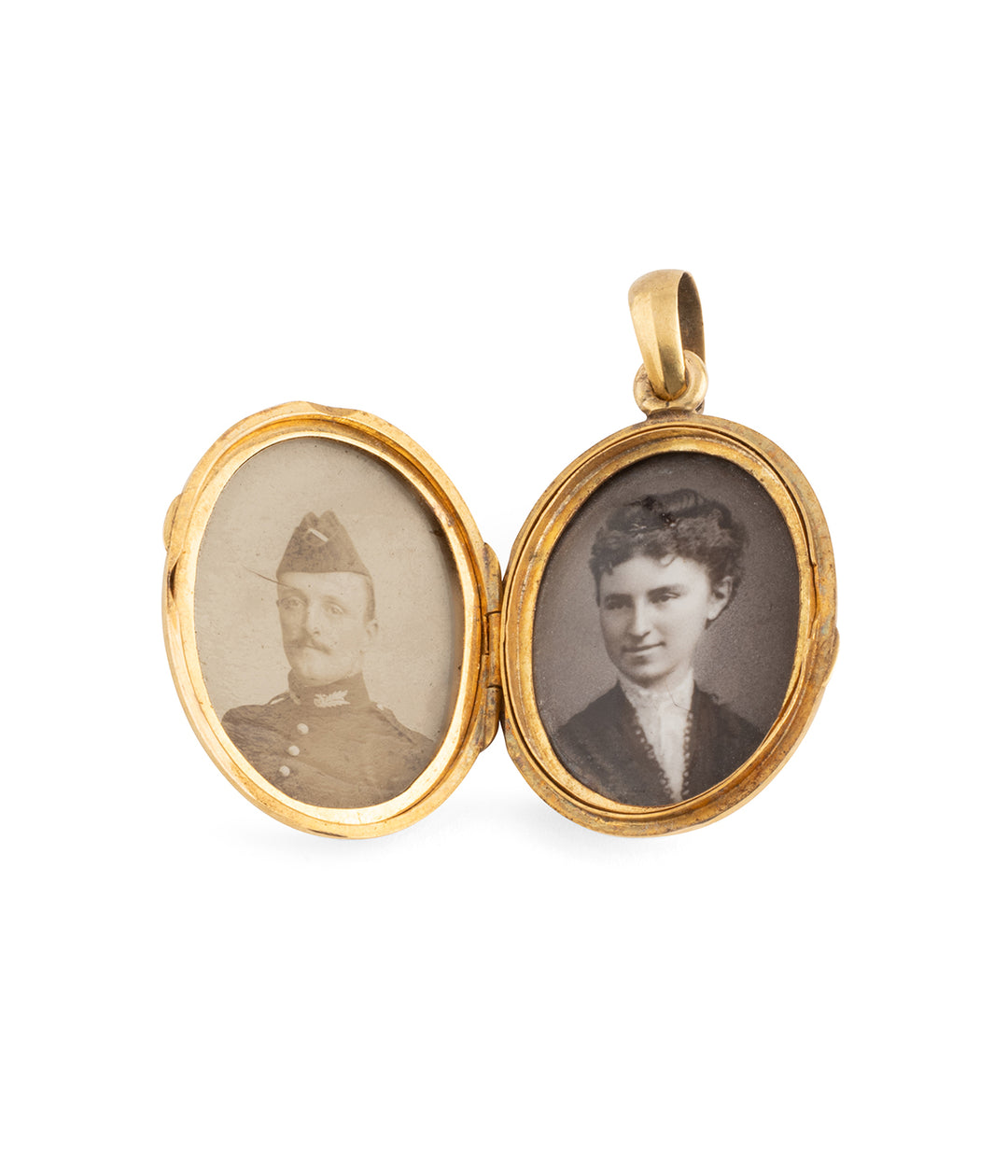 Pendentif-ancien-porte-photo-or-Hosnia-Caillou-Paris