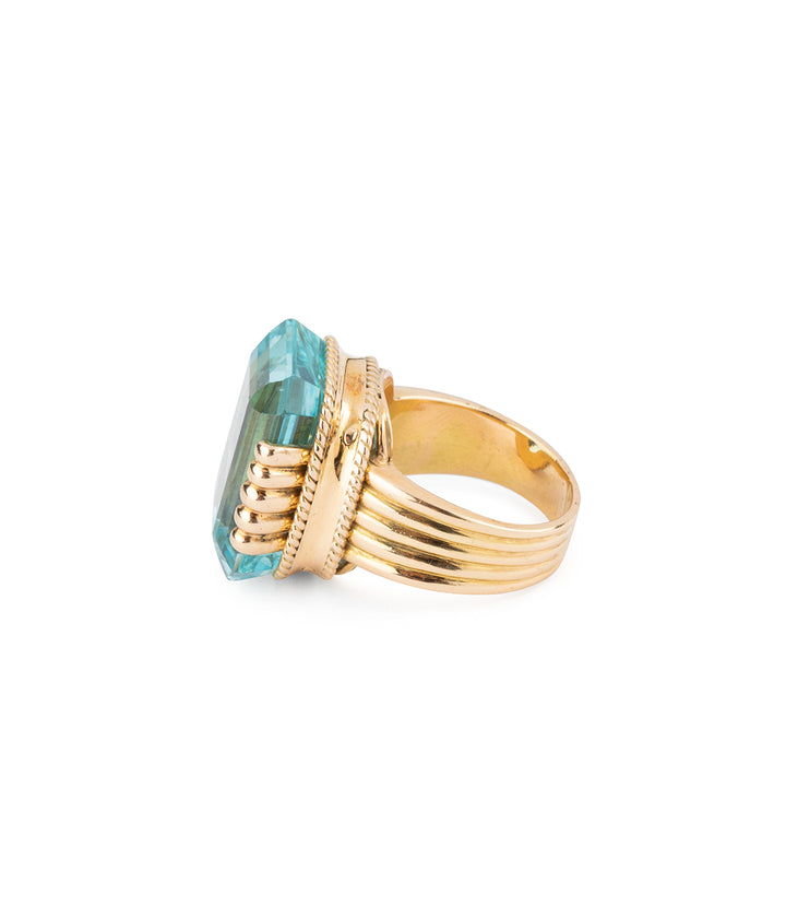 Retro-aquamarine-ring-18k-gold-Aza-Caillou-Paris