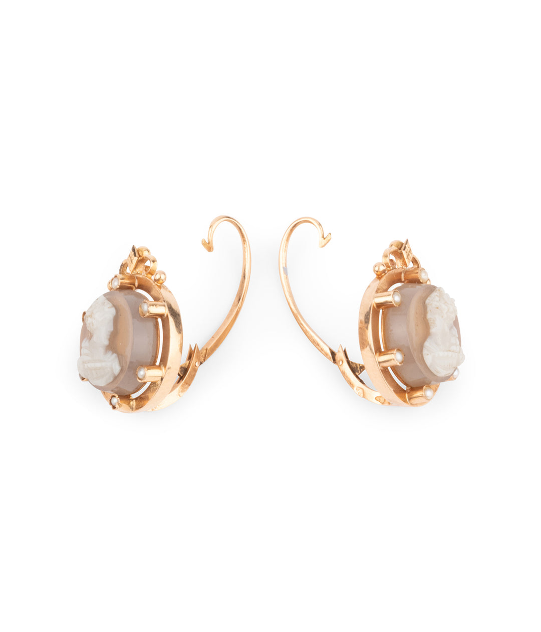 Victorian-cameo-earrings-18k-gold-Jolana-Caillou-Paris