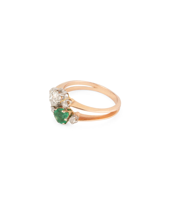 Victorian-engagement-ring-diamonds-emerald-Kika-Caillou-Paris