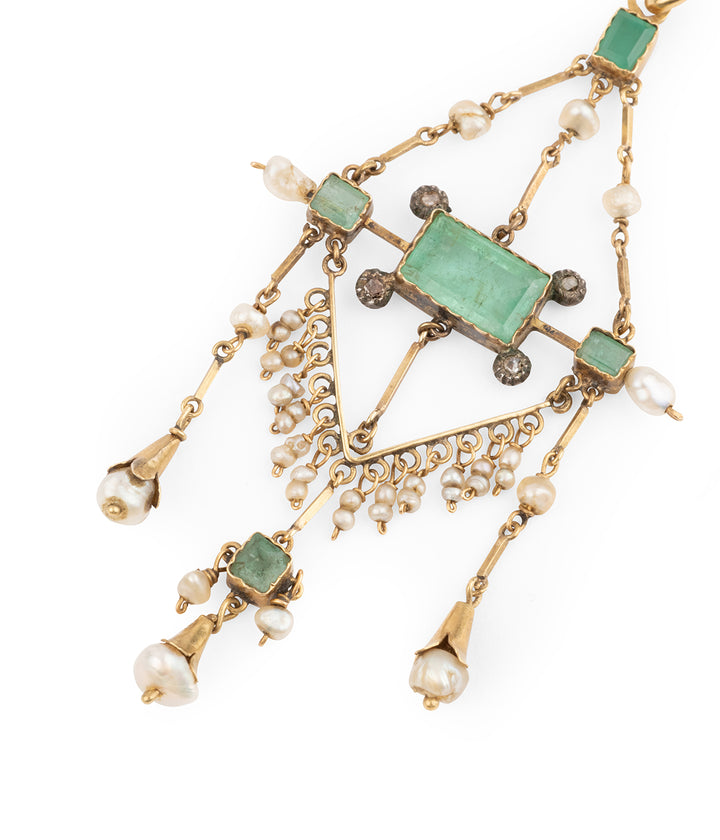 Victorian-gold-pendant-emerald-diamonds-Wennie-Caillou-Paris