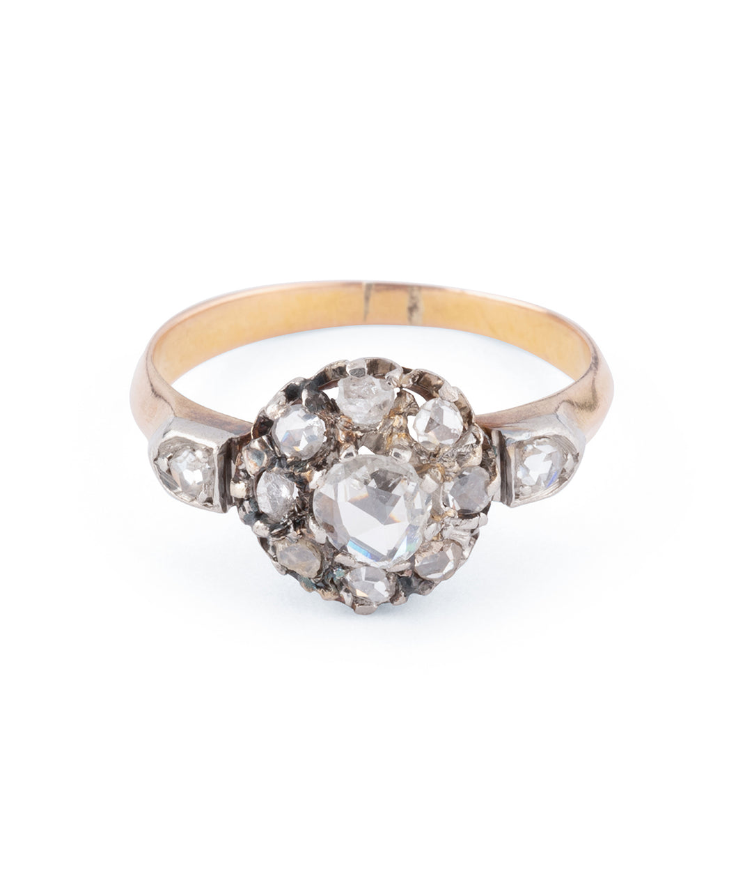 Victorian-halo-ring-diamonds-Hania-Caillou-Paris