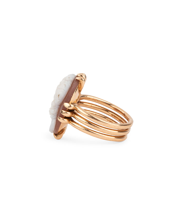 Victorian-ring-cameo-18k-gold-Elza-Caillou-Paris