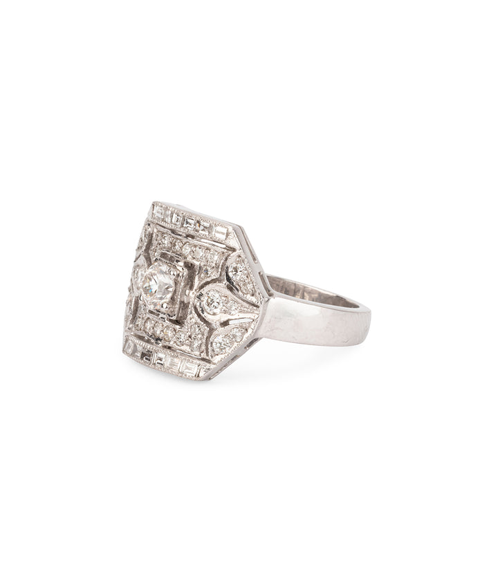 Vintage-engagement-ring-gold-diamonds-Haris-Caillou-Paris