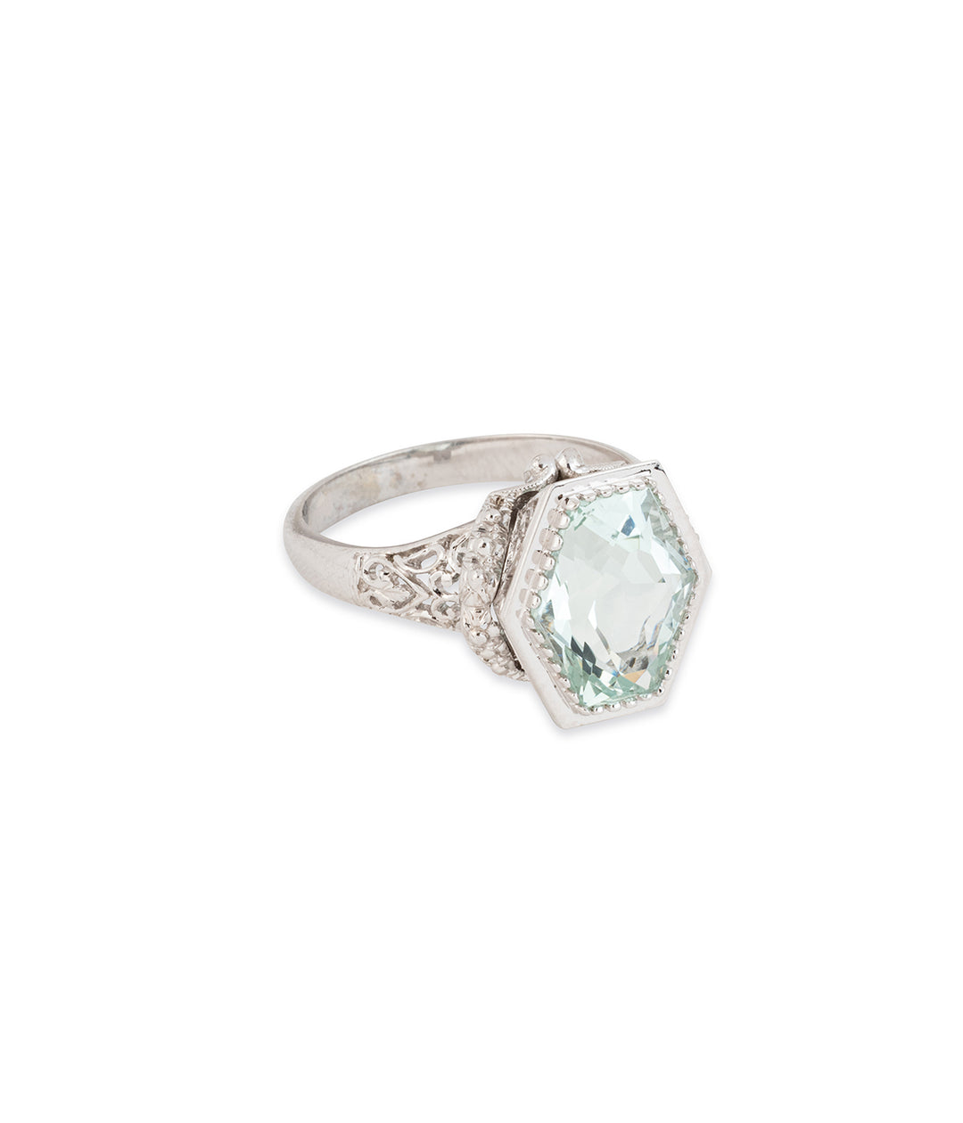 Vintage-ring-aquamarine-18k-gold-Volia