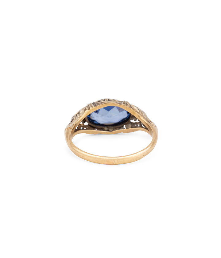 Vintage-ring-sapphire-18k-gold-Kay-Caillou-Paris