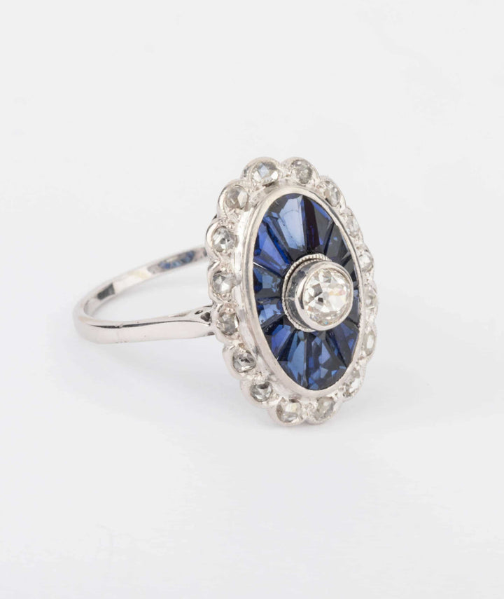 Bague Art déco "Delphinium" droit