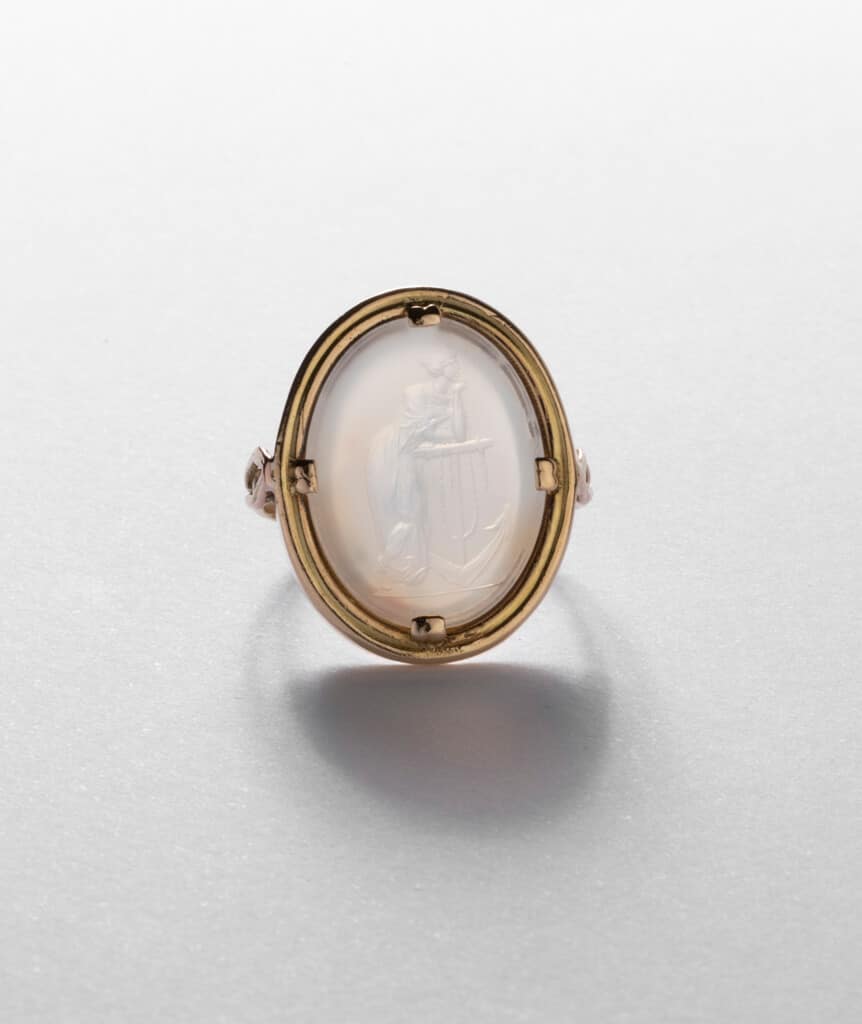 CAILLOU PARIS - Bague intaille calcédoine