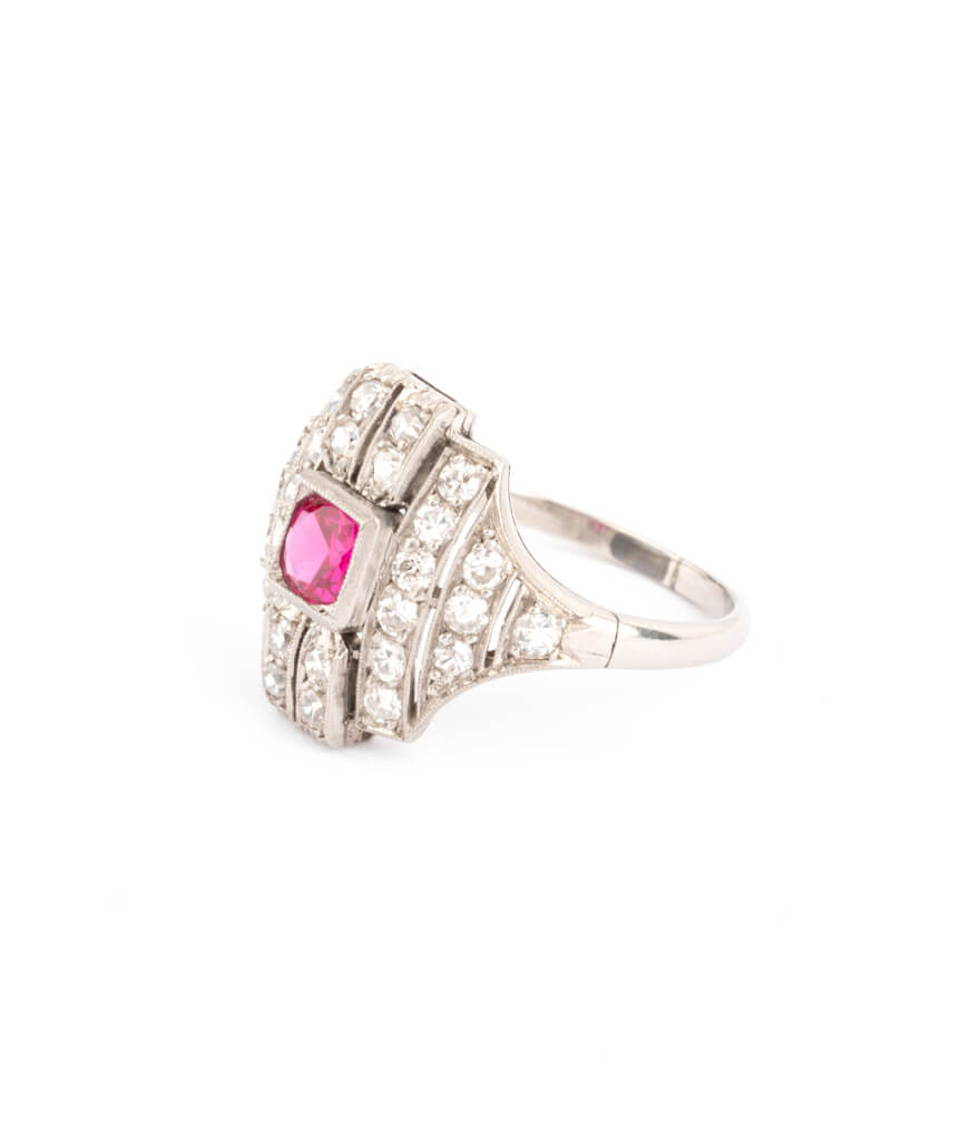 Caillou Paris - Bague Art deco rubis Aylem gauche