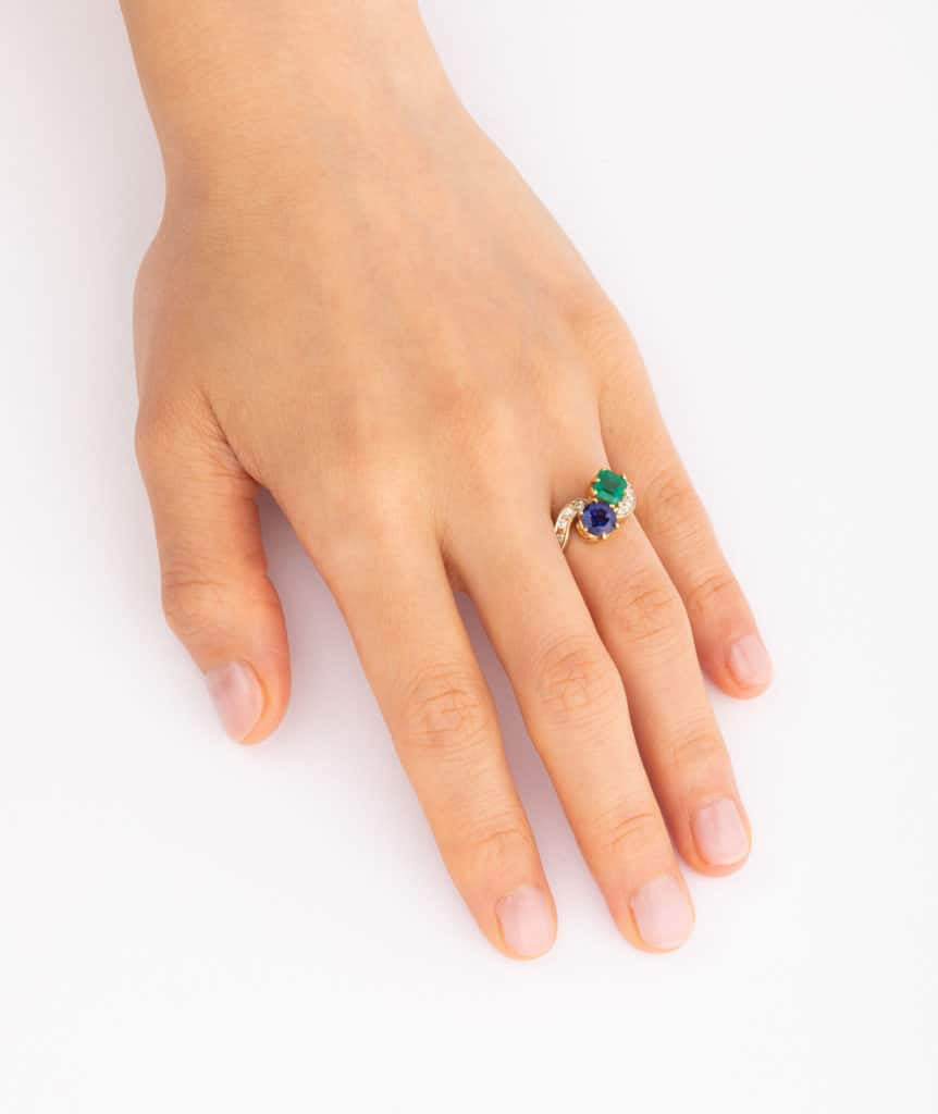 Caillou Paris Bague Toi Et Moi Ancienne Emeraude Et Saphir Lucita Porter