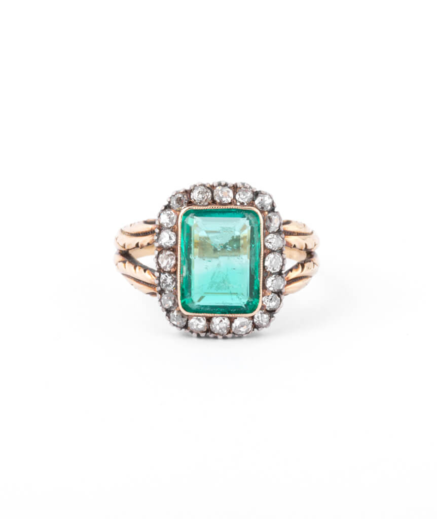 Caillou Paris - Bague ancienne emeraude Eilis face
