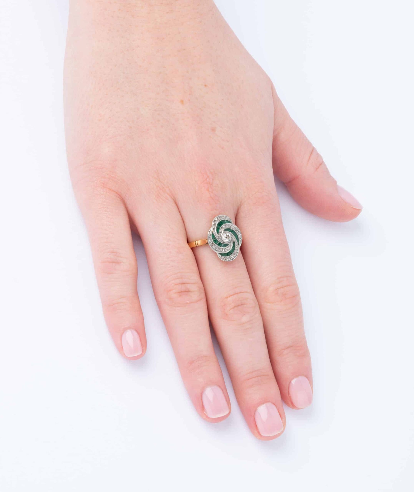 Caillou Paris Bague Ancienne Emeraude Yasu Porter