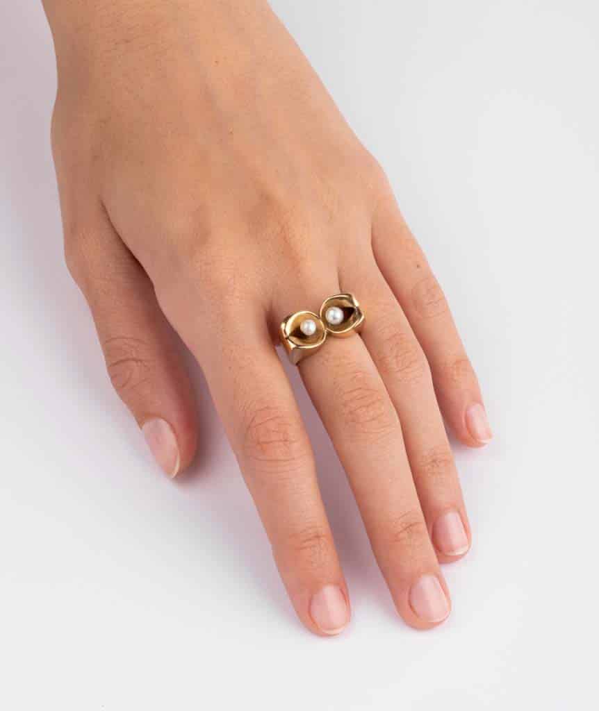 Caillou Paris Bague Ancienne Or Et Perles Junae Porter