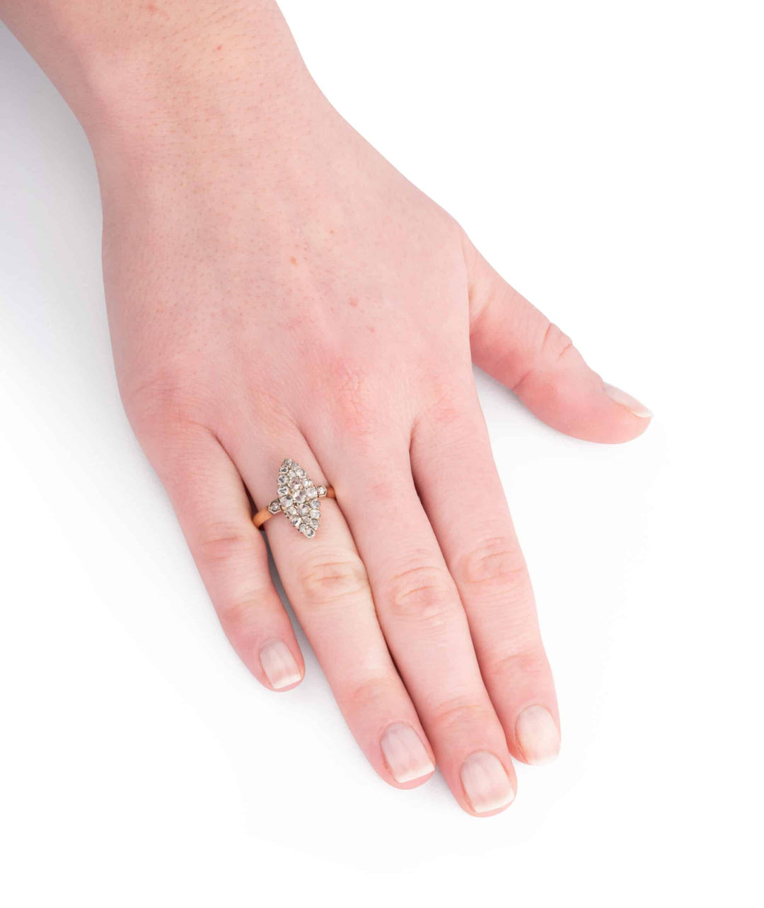 Bague marquise ancienne en argent massif et cornaline - Montres & Bijoux Bague marquise ancienne en argent massif et cornaline - Montres & Bijoux