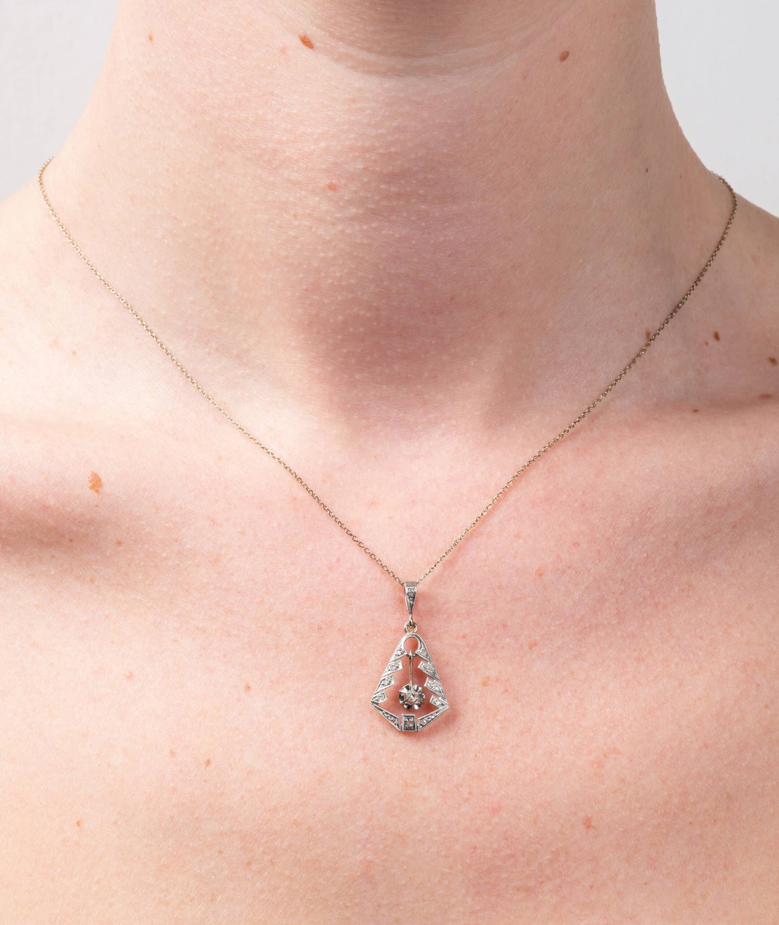 Caillou Paris Collier Art Deco Batita Porter