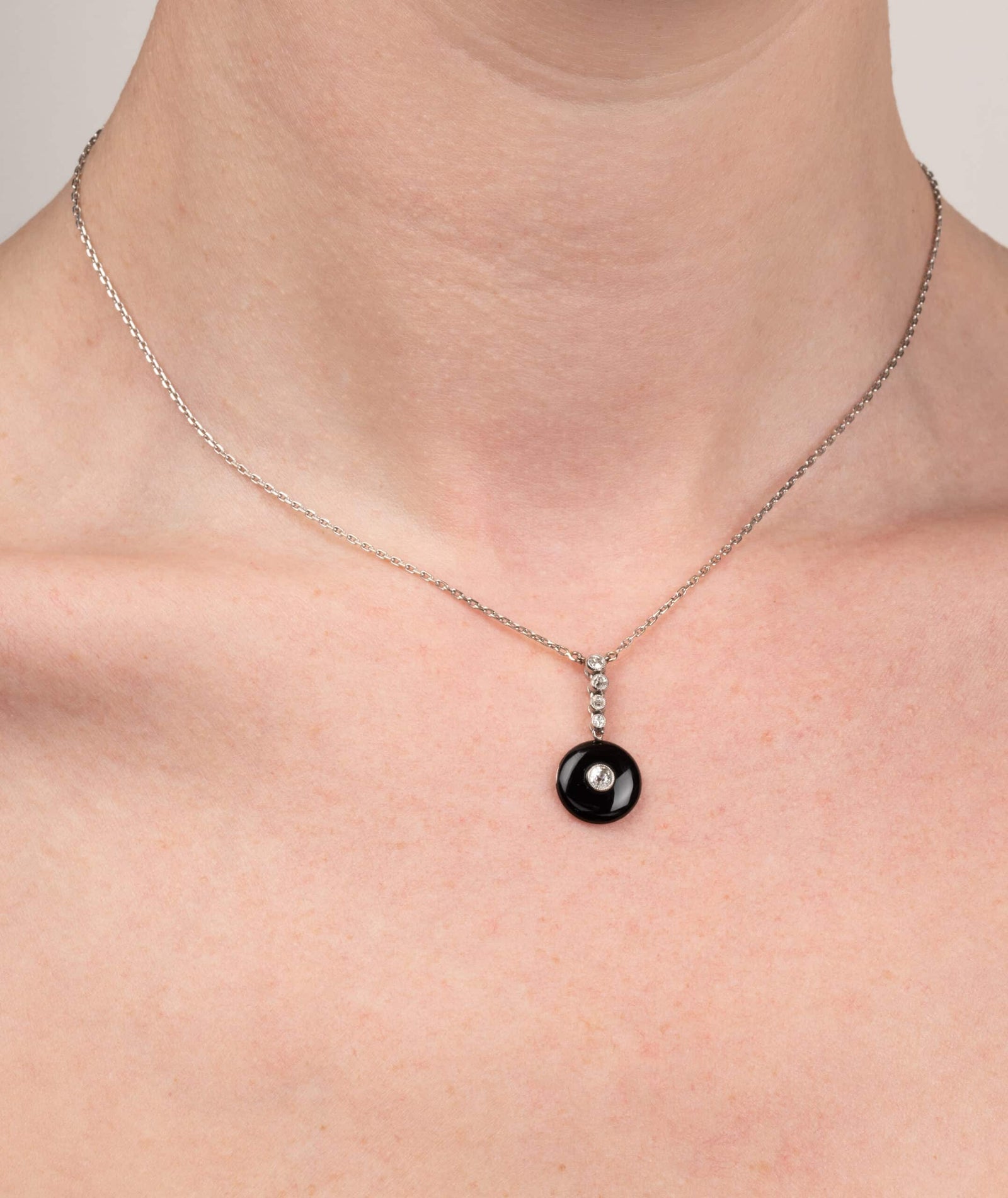 Caillou Paris Collier Art Deco Onyx Et Diamants Odiane Porter