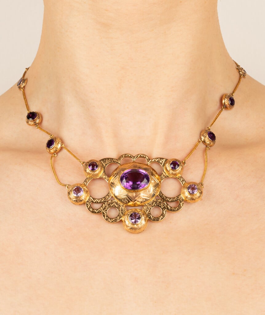 Caillou Paris Collier Napoleon III amethystes Bradan porter