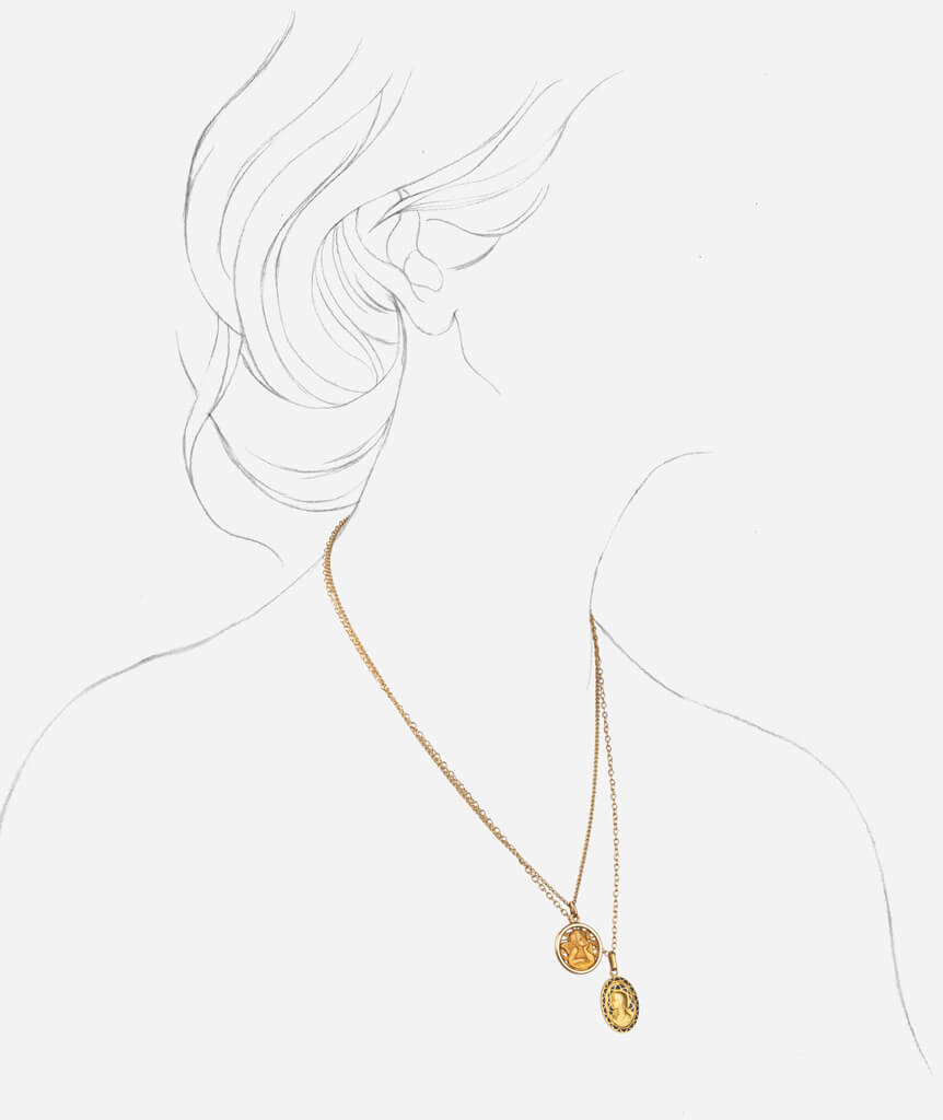 Caillou Paris - Collier ancien médailles Humaila porter