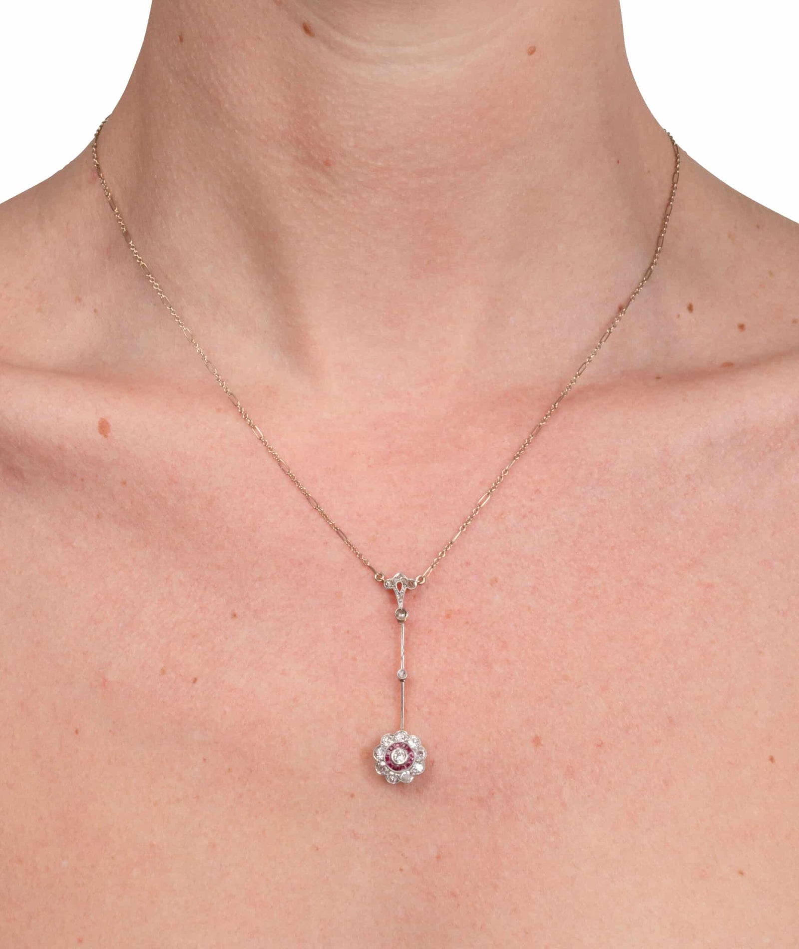 Caillou Paris Collier Ancien Rubis Teata Porter