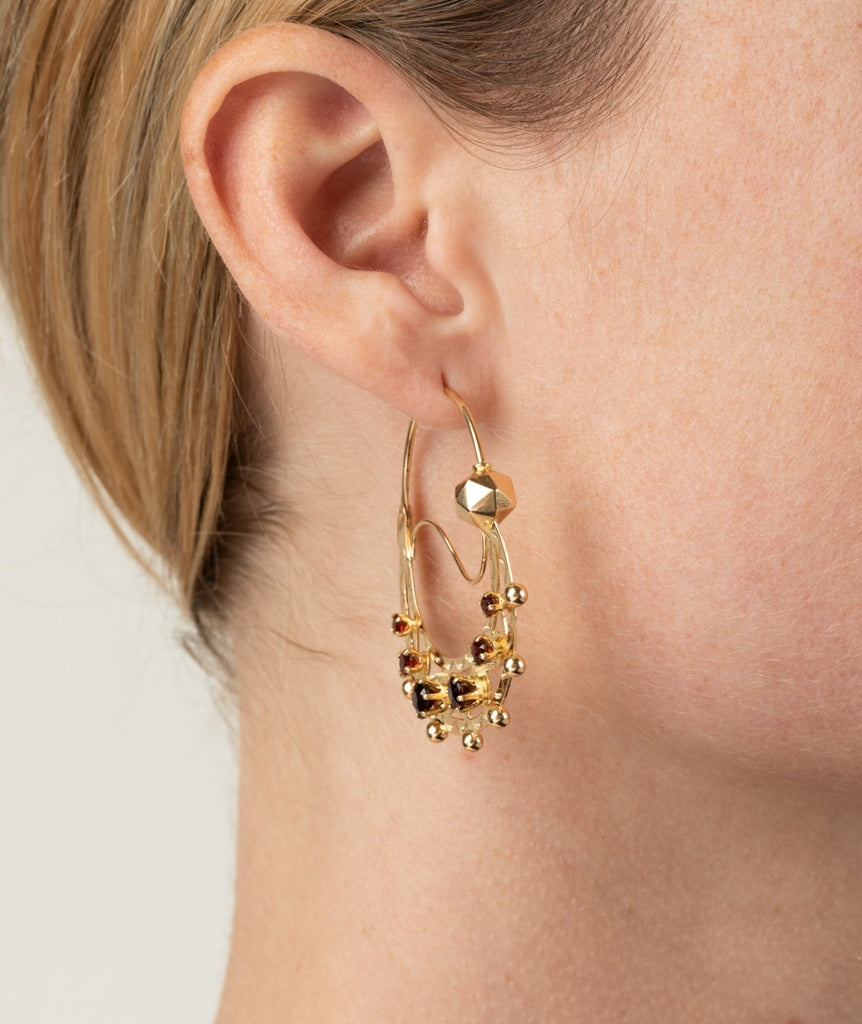 Caillou Paris Creoles Savoyardes Anciennes Grenats Kunal Portees