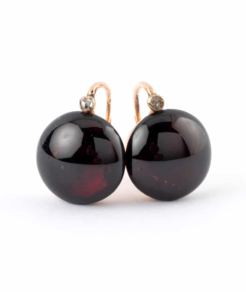 Dormeuses anciennes grenat "Kawena"