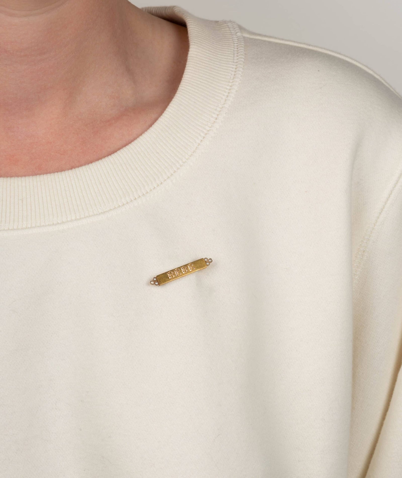 Caillou Paris Epingle De Bavoir Ancienne Perles Swen Porter