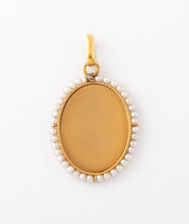 Caillou Paris - Medaille ancienne perles fines Quico dos
