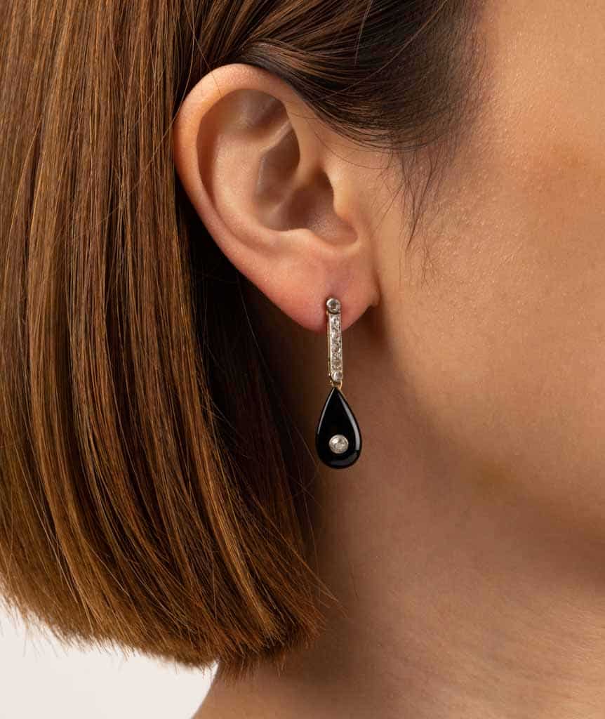 Caillou Paris Pendants d oreilles Art deco onyx et diamants Matti porter