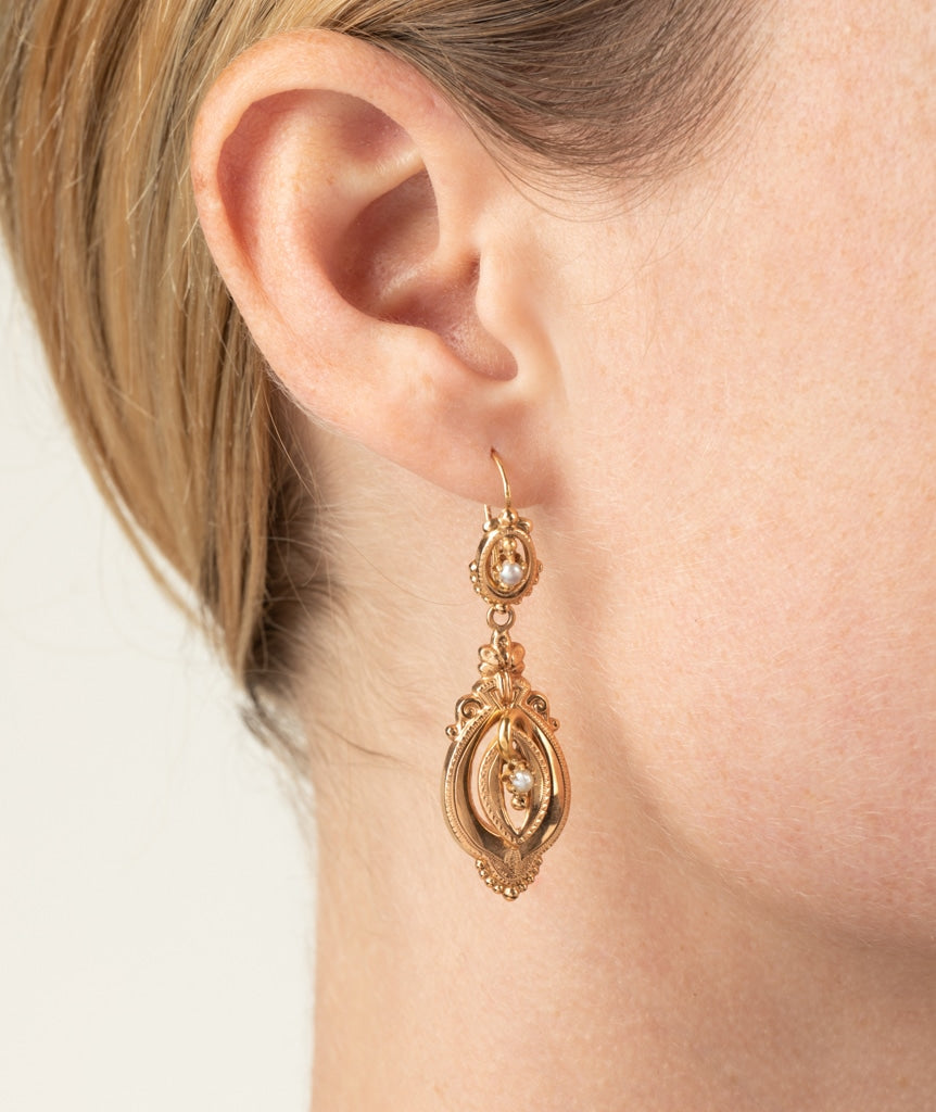 Caillou Paris Pendants D Oreilles Napoléon Iii Perles Isamu Porter