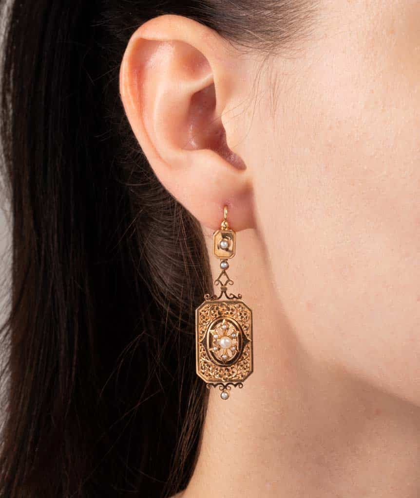 Caillou Paris Pendants D Oreilles Anciens Or Et Perles Liora Porter