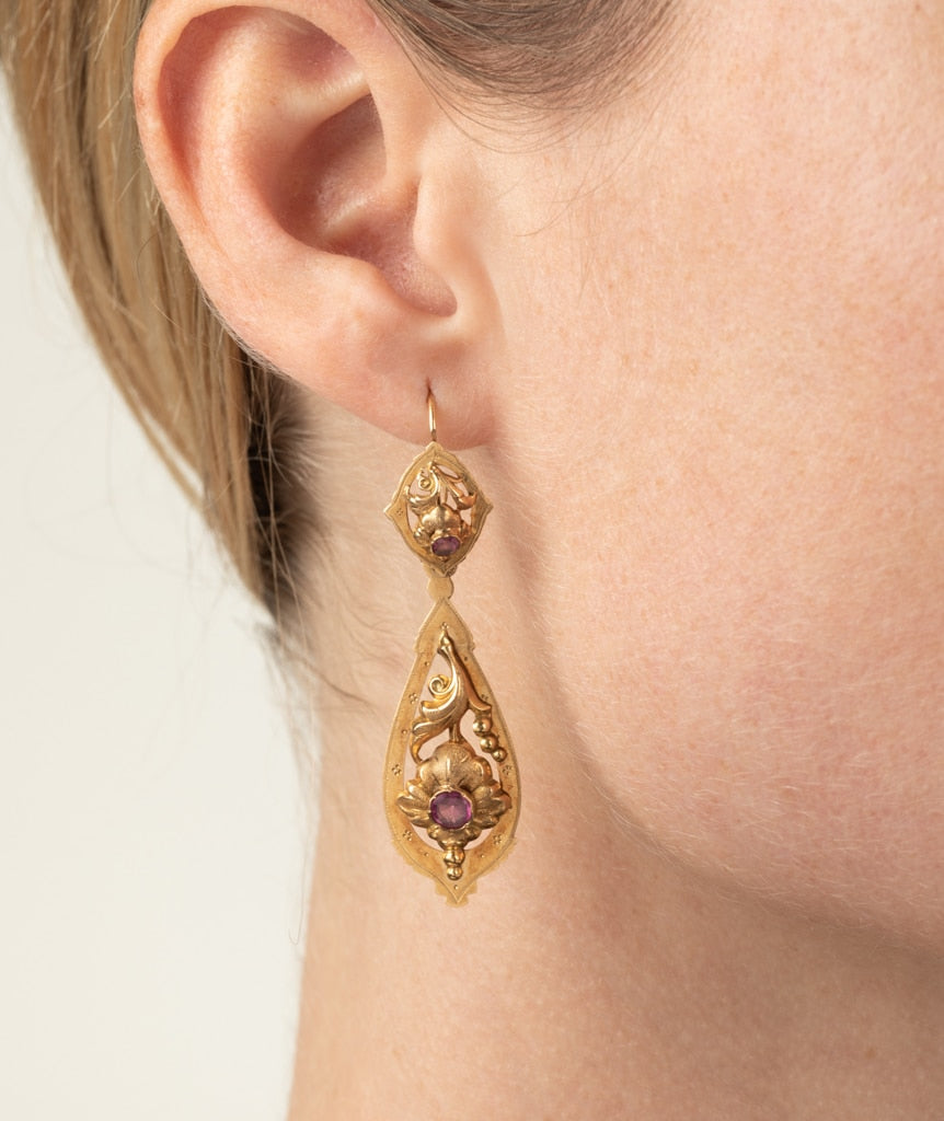 Caillou Paris Pendants Doreilles Epoque Louis Philippe Or Et Grenat Leona Portees