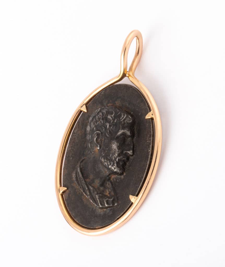 Caillou Paris - Pendentif ancien bronze Fiodora profil